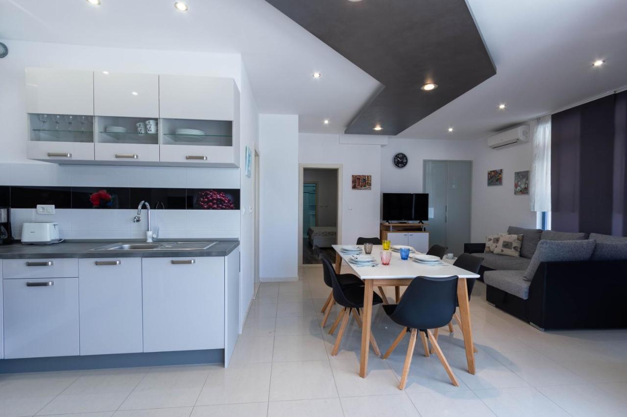 Apartman Dora Podstrana Ngoại thất bức ảnh